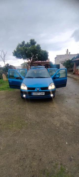 Renault Clio 2003