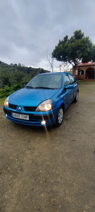 Renault Clio 2003