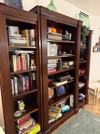 Librería Antigua Madera y Cristal