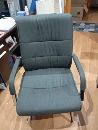 Sillón de despacho gris