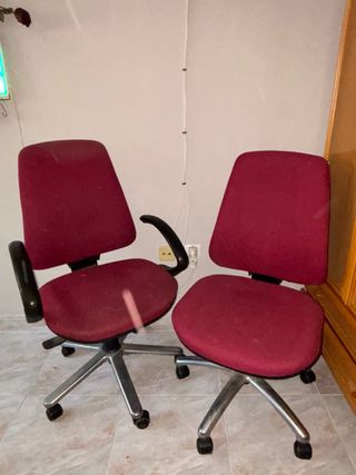Sillas de oficina rojas (2 unidades)