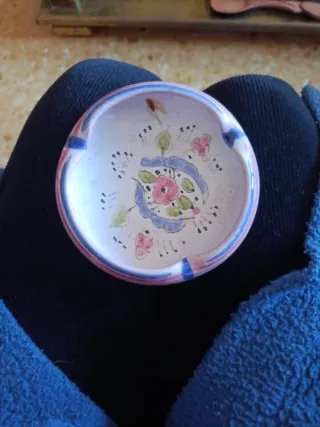 Cenicero decorado floral