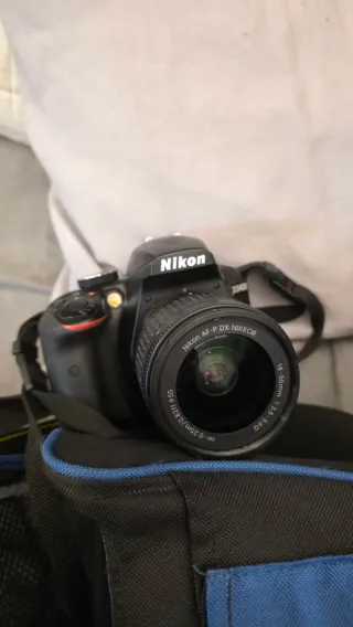 Cámara Nikon D3400 con objetivo 18-55mm