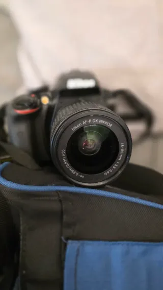 Cámara Nikon D3400 con objetivo 18-55mm