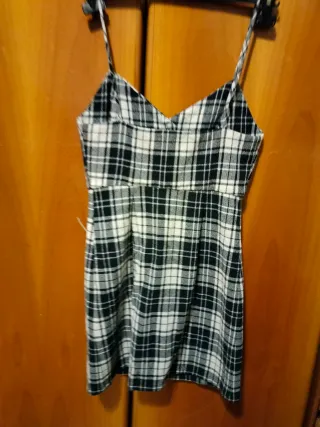 Mini abito a quadri con spalline