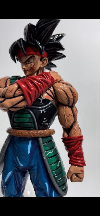 Figura Dragon Ball pintada a mano