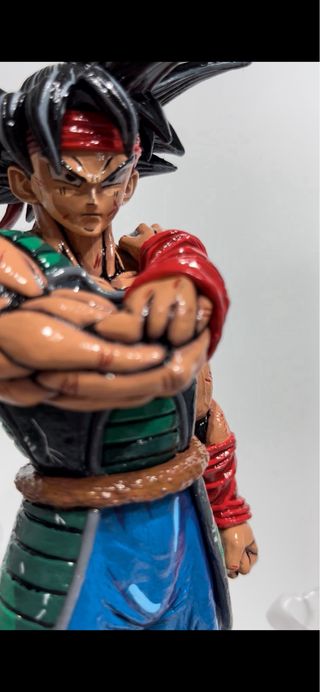 Figura Dragon Ball pintada a mano