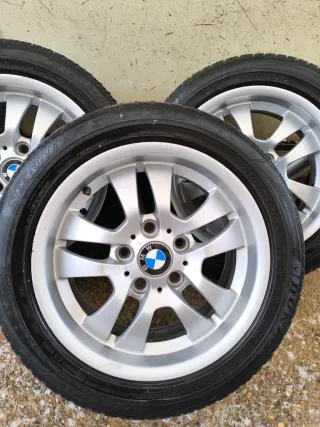 4 Llantas originales BMW R16, en buen estado.