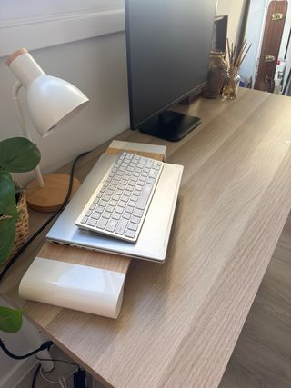 Escritorio IKEA madera y metal