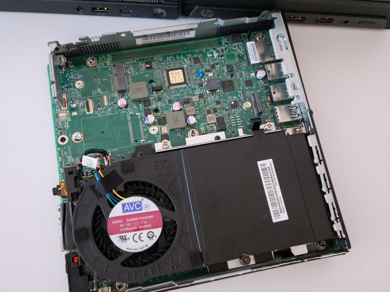 Lenovo Thinkcentre M75q Ryzen 32Gb ddr4 128Gb nvme afbeelding 3