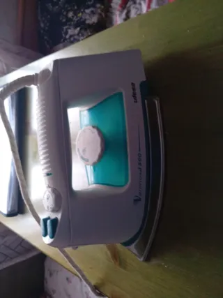 Plancha de ropa Ufesa Vertical 1500