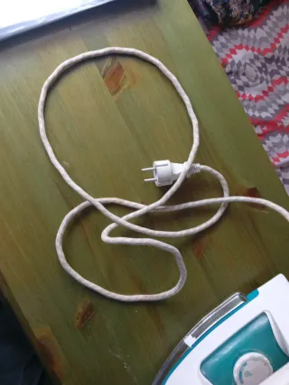 Plancha de ropa Ufesa Vertical 1500