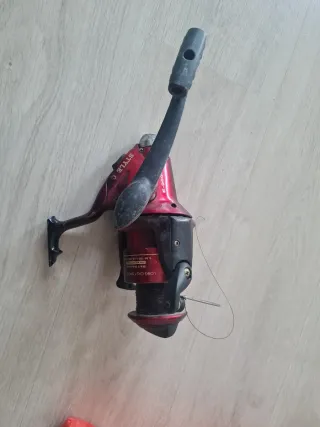 Carrete de pesca F-9000 Rojo