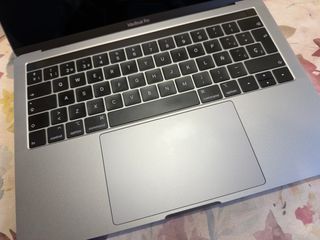 MacBook Pro 13" 4 puertos Thunderbolt 2019 Gris
