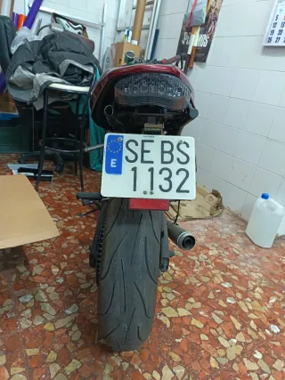 Suzuki Bandit 400 Café Racer Siniestro