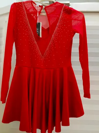 Disfraz rojo brillante talla 11 a 12 años.