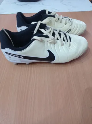 Botas fútbol Nike 36