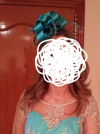 Vestido turquesa con encaje