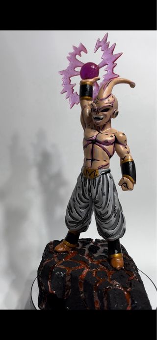 Figura Dragon Ball pintada a mano