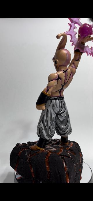 Figura Dragon Ball pintada a mano