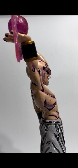 Figura Dragon Ball pintada a mano