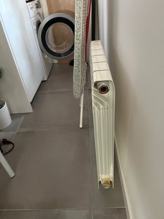 Radiador de agua blanco