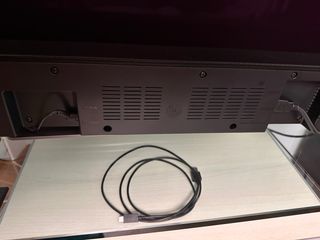 Barra Sonido Samsung y Subwoofer Negro