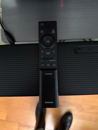 Barra Sonido Samsung y Subwoofer Negro