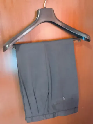 Completo uomo grigio mille righe.