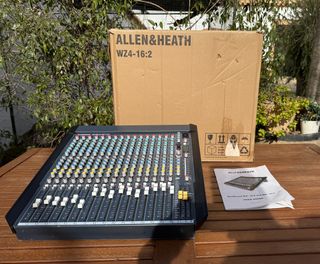 Allen & Heath WZ4 16:2 Mesa Analógica