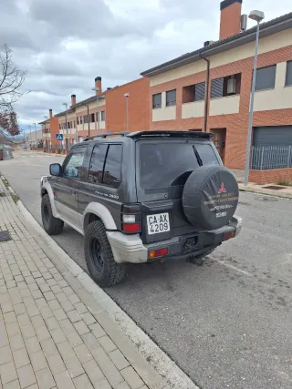 Mitsubishi Montero 1995