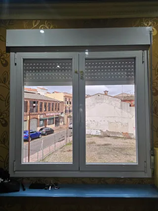 Ventanas y balcones