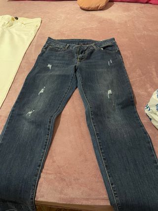 Mini guardaroba: 2 jeans + 5 t-shirt Evis