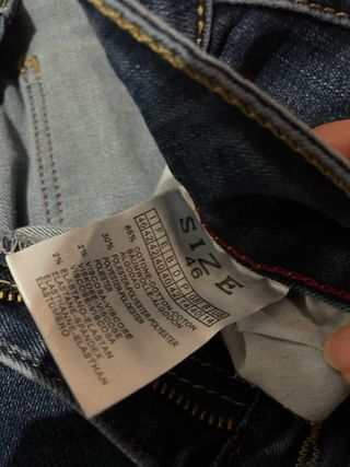 Mini guardaroba: 2 jeans + 5 t-shirt Evis