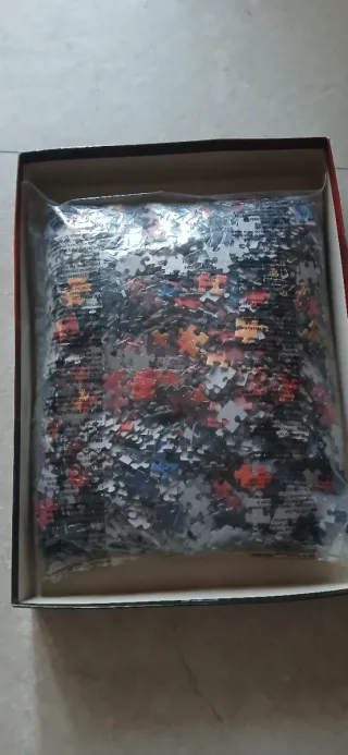 Puzzle Stranger Things Netflix 2000 pezzi