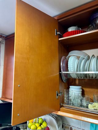 Muebles cocina cerezo y encimera mármol