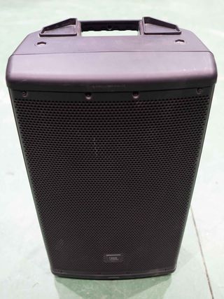 Una unidad del Altavoz Activo JBL EON 612 Negro