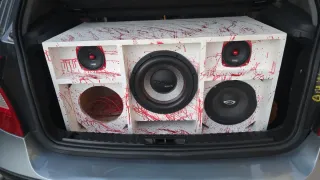 Caja de Sonido para Coche