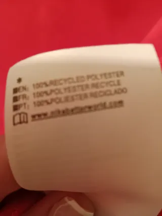 Sudadera entrenamiento Nike roja leer descripción