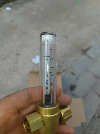 Regulador Presión Argón UNICONTROL 100