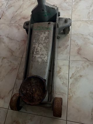 Gato hidráulico para coche