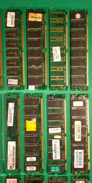 LOTE 27 MÓDULOS RAM ANTIGUOS
