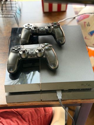 PS4 (PlayStation 4) con 2 mandos