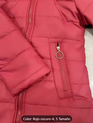 Abrigo acolchado con capucha y pelo