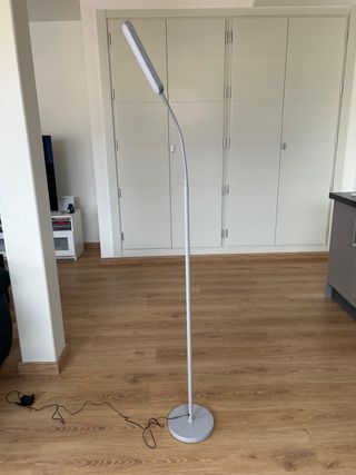 Lámpara de pie (dias de uso)