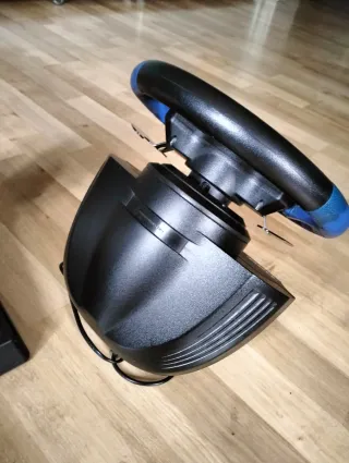 Volante e Pedaliera Thrustmaster t150rs