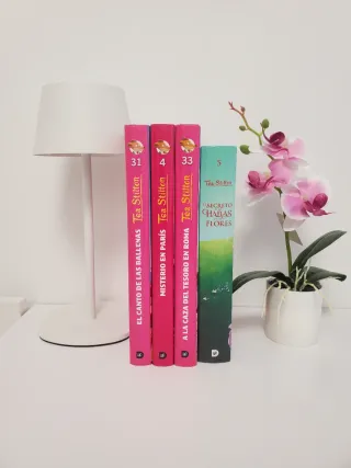 4 libros de la colección de El Club de Tea