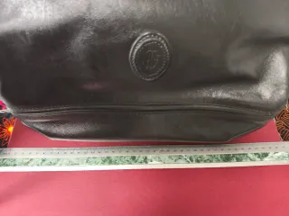 Bolso Piel Negro Estilo Médico