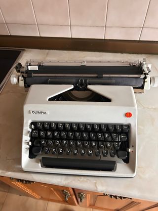 Máquina de escribir Olympia