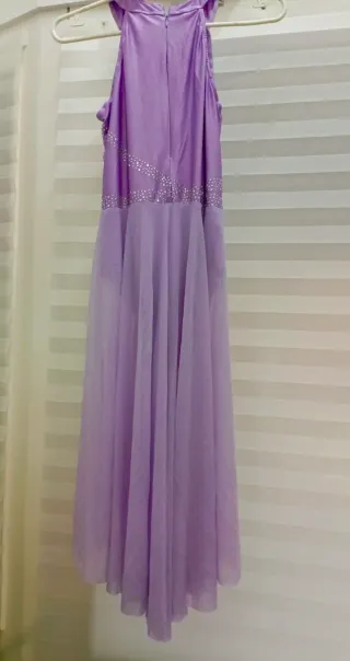 Vestido Morado Largo con Brillos.
